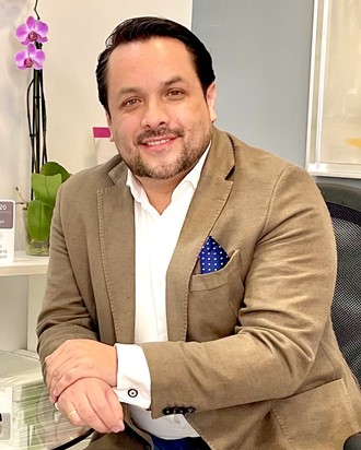 Juan Carlos Camacho - Director Centro Odontológico Villanueva. Presentación de Responsabilidad Social Corporativa. 